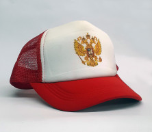 Фото красной бейсболки Российский герб