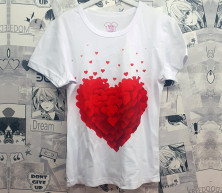 Фото женской футболки Сердце из сердечек