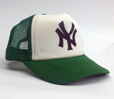 Фото зеленой бейсболки NY - Нью-Йорк