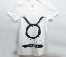Фото женской футболки Знак зодиака Телец (Taurus)
