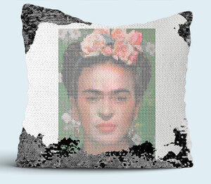 Фрида Кало подушка с пайетками (цвет: белый + черный)